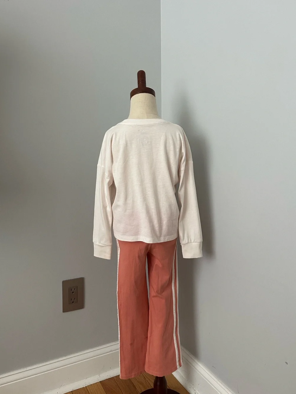 ADIDAS GIRLS LONG SLEEVE GRAPHIC T-SHIRT & FLARE PANTS